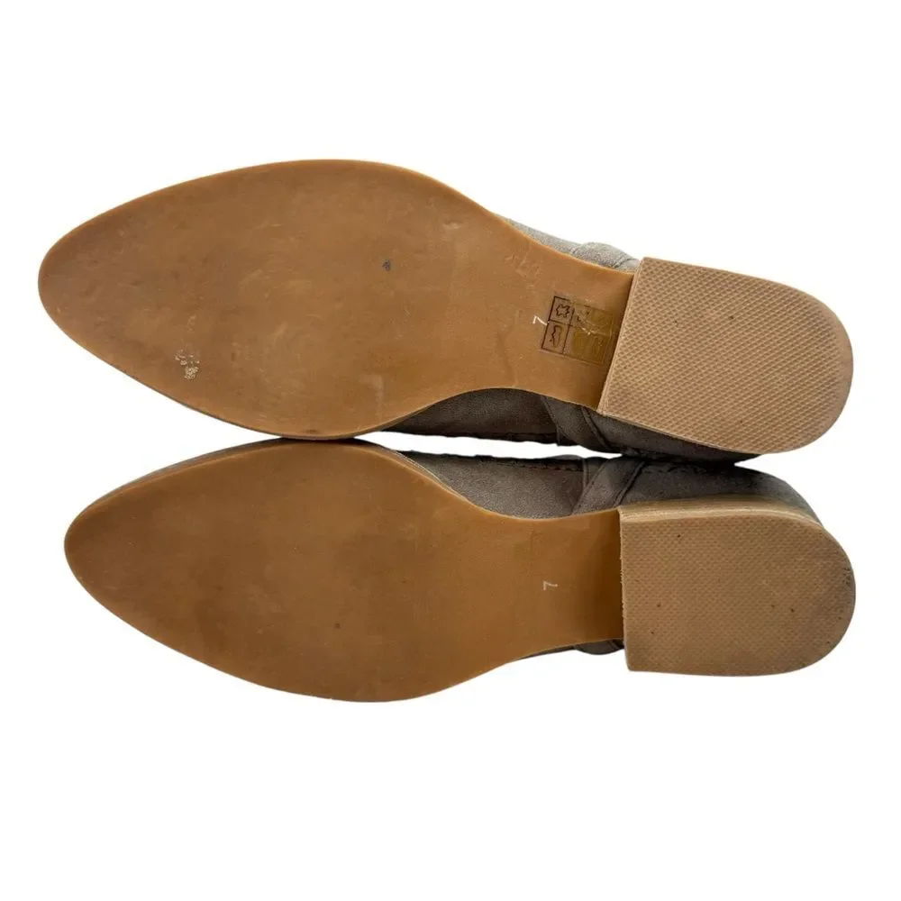 Jeffrey Campbell description featuring